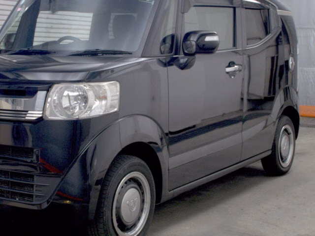 HONDA N-BOX SLASH
