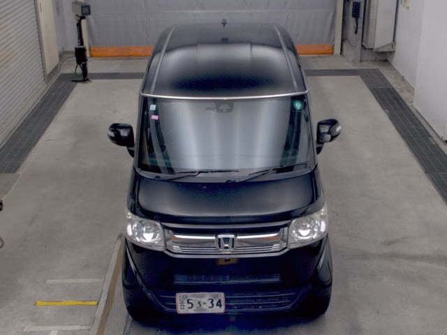 HONDA N-BOX SLASH