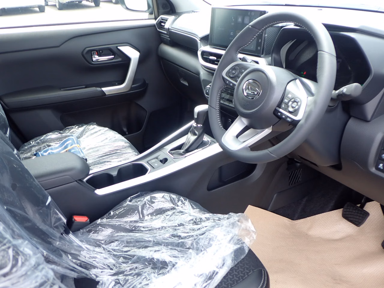DAIHATSU ROCKY