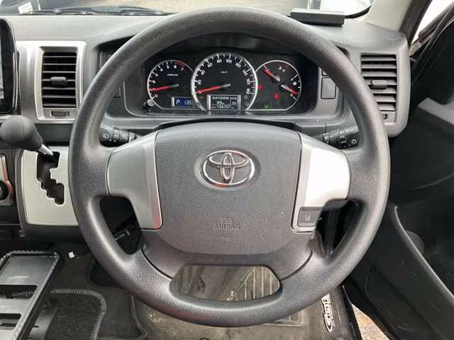 TOYOTA REGIUS ACE