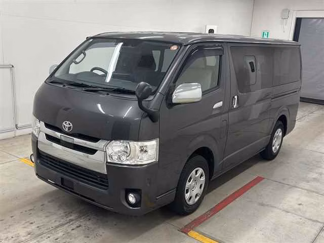 TOYOTA REGIUS ACE