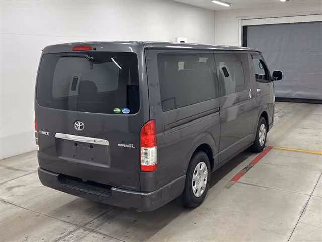 TOYOTA REGIUS ACE