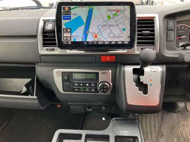 TOYOTA REGIUS ACE