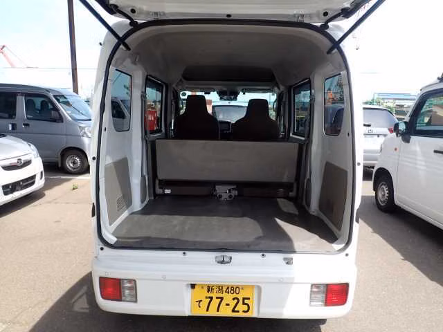 NISSAN NV100 CLIPPER