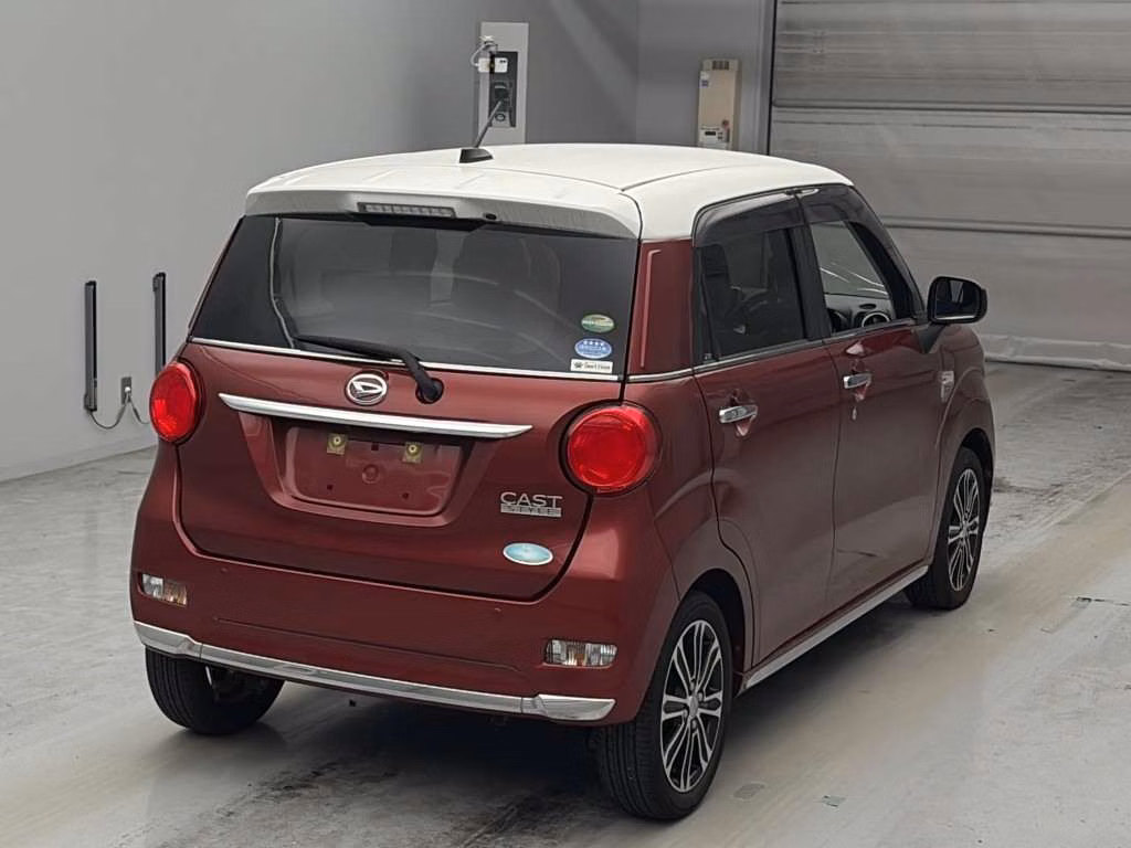 DAIHATSU CAST