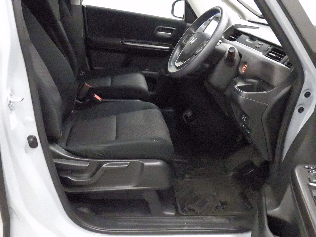 HONDA FREED+