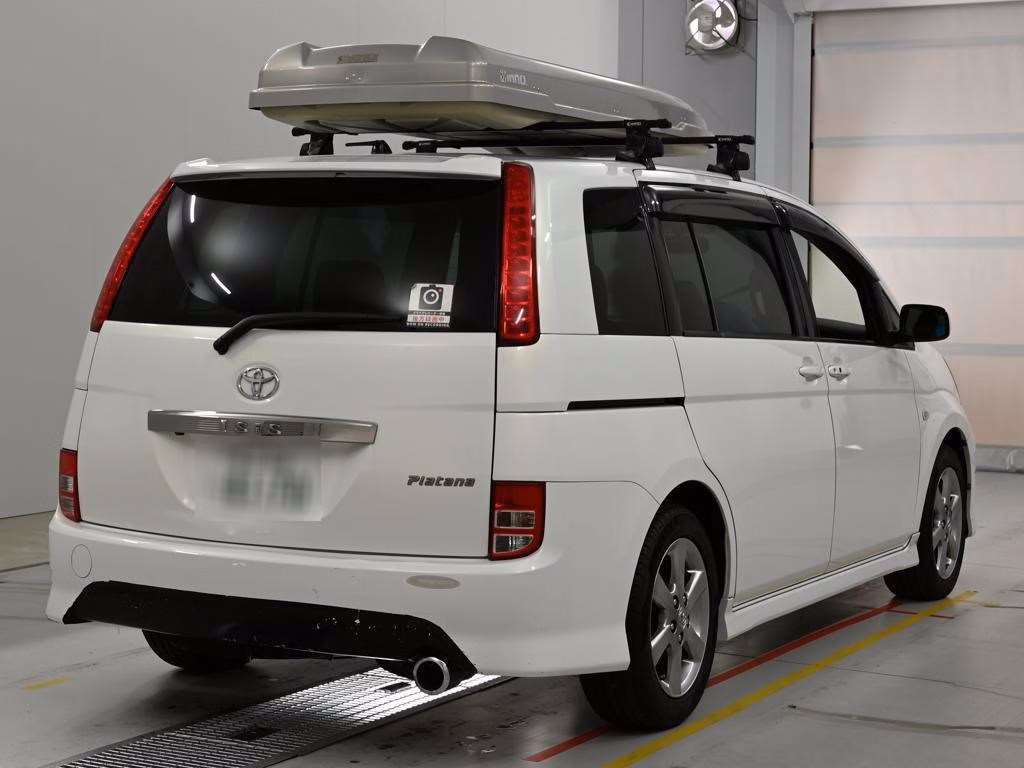 TOYOTA ISIS