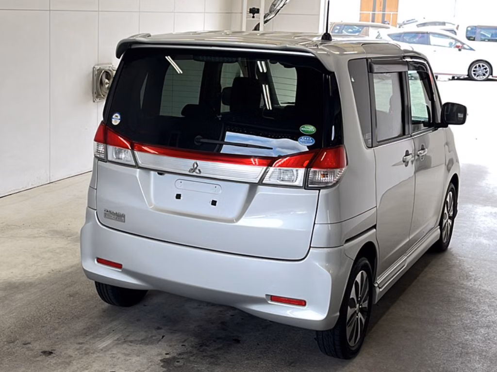 MITSUBISHI DELICA D:2