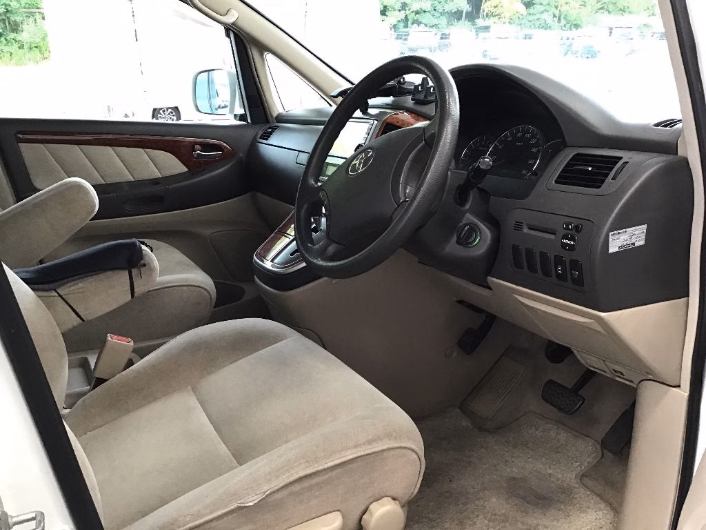 TOYOTA ALPHARD