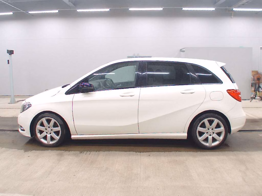 MERCEDES-BENZ B-CLASS