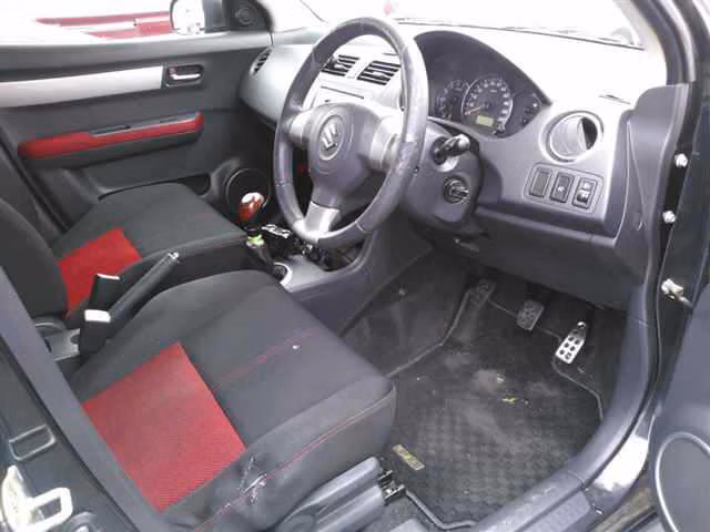 SUZUKI SWIFT