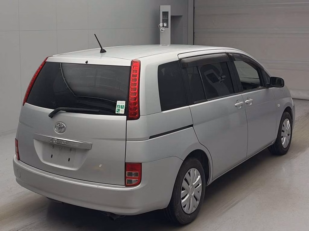 TOYOTA ISIS