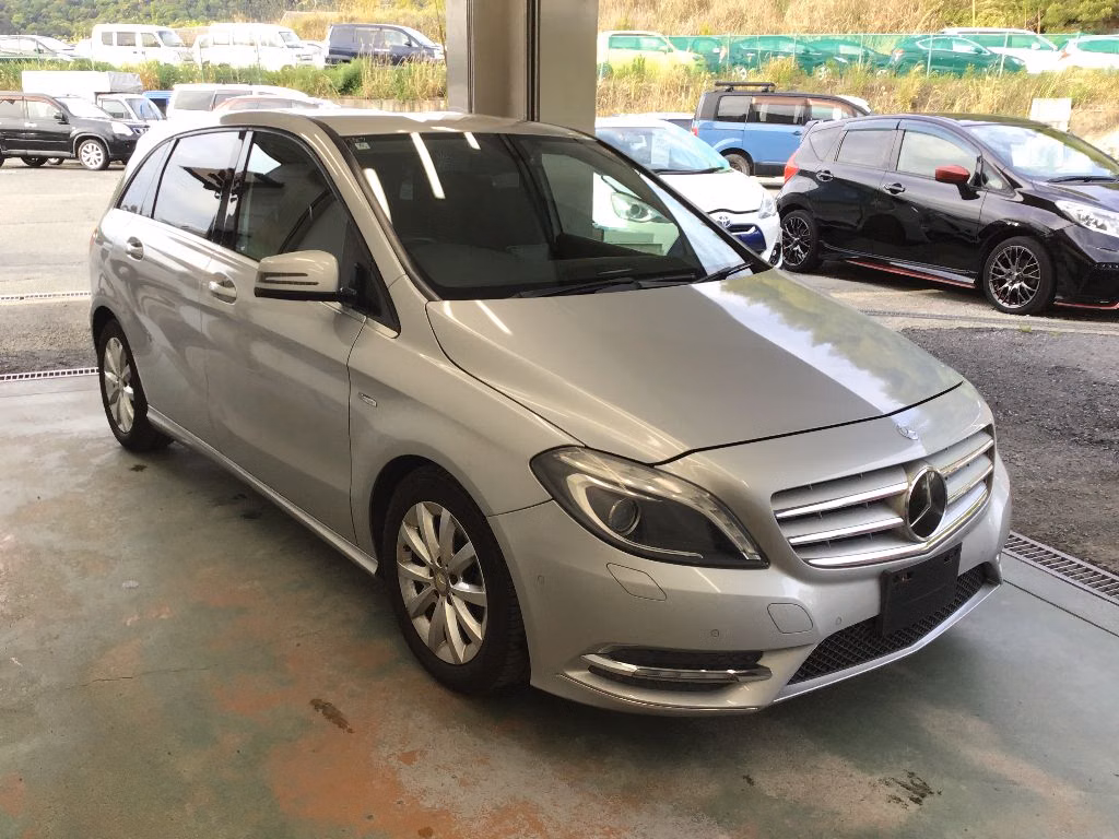 MERCEDES-BENZ B-CLASS
