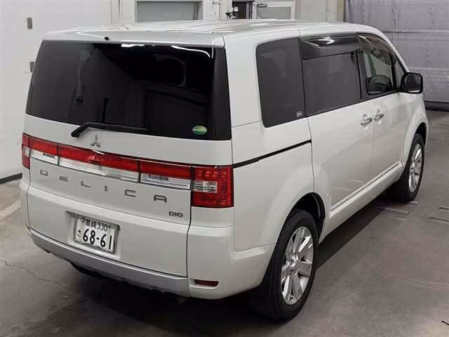 MITSUBISHI DELICA D:5