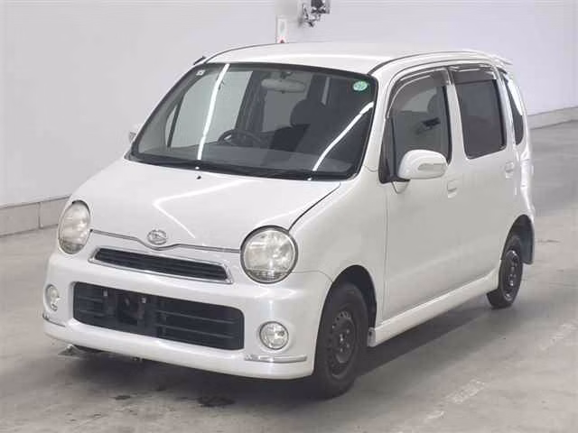 DAIHATSU MOVE LATTE