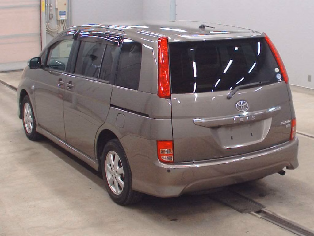 TOYOTA ISIS