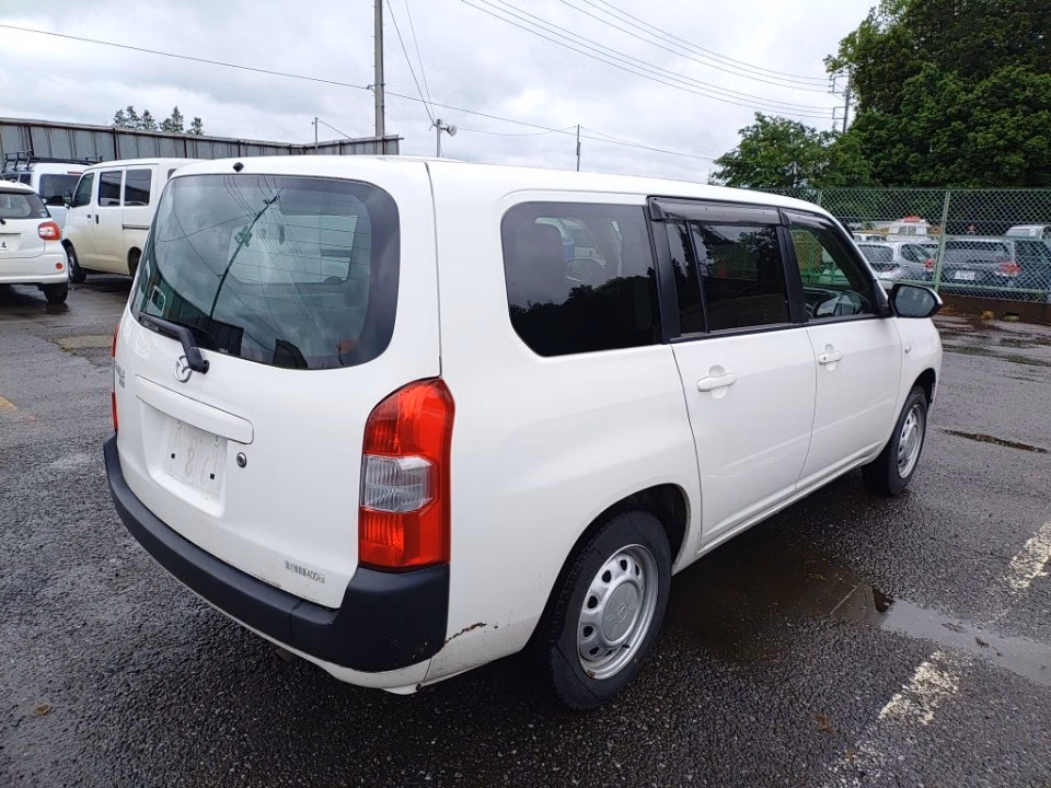 MAZDA FAMILIA