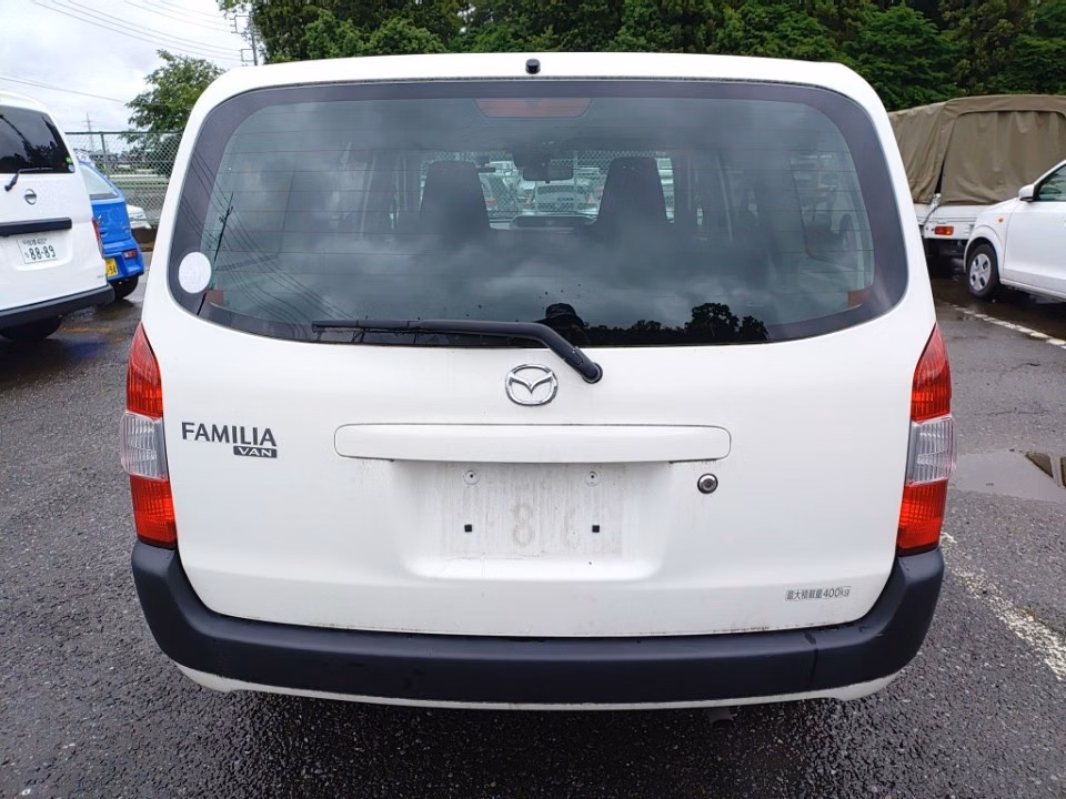 MAZDA FAMILIA