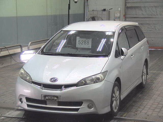 TOYOTA WISH