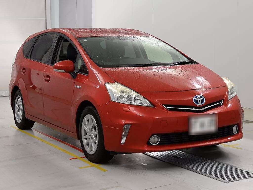 TOYOTA PRIUS ALPHA