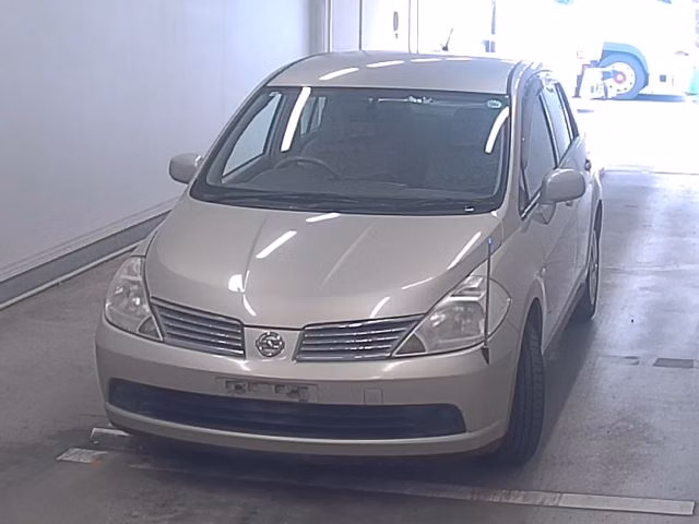 NISSAN TIIDA LATIO