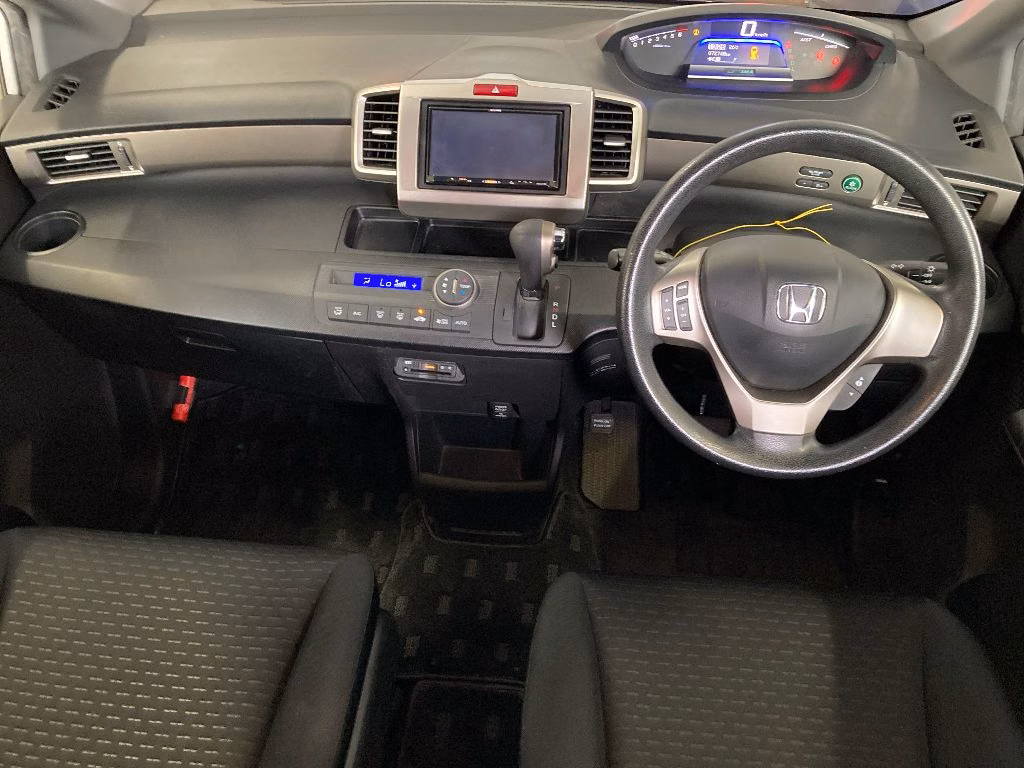 HONDA FREED SPIKE