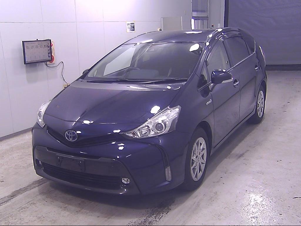 TOYOTA PRIUS ALPHA