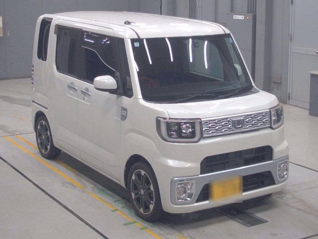 DAIHATSU WAKE