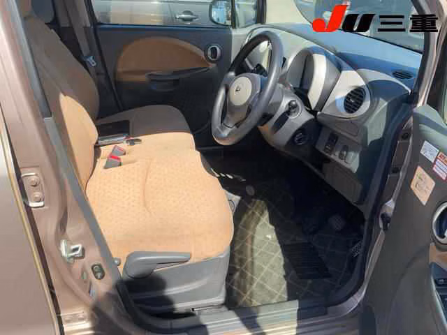 DAIHATSU MOVE LATTE