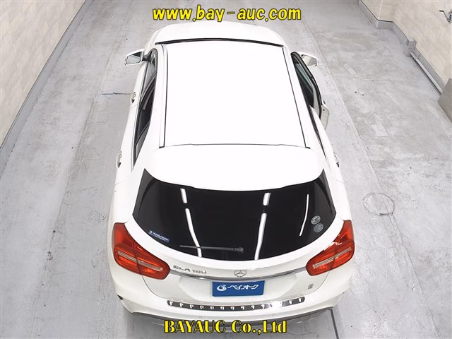 MERCEDES-BENZ GLA-CLASS