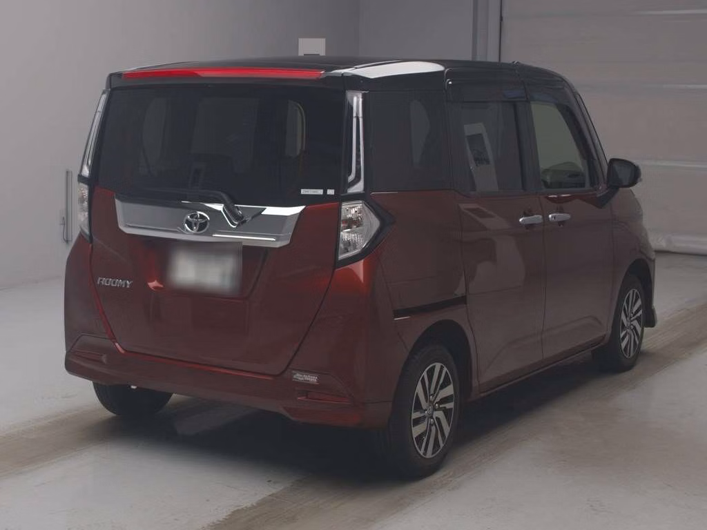 TOYOTA ROOMY