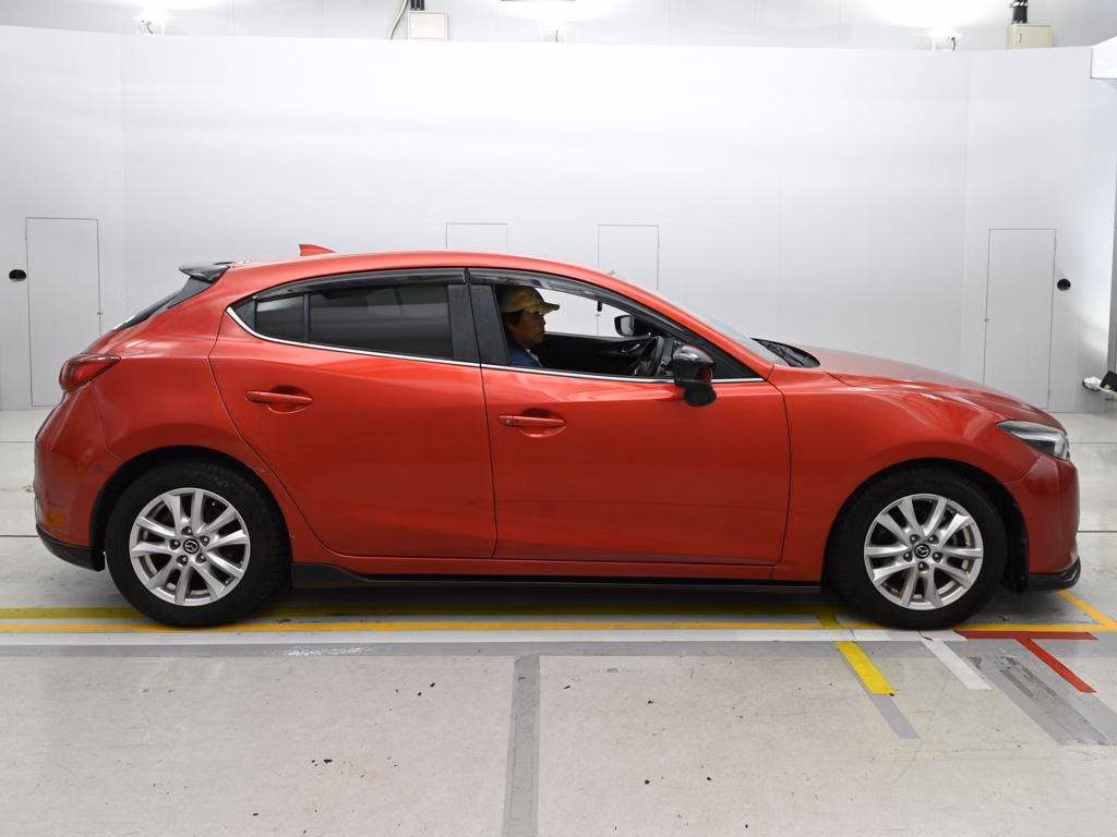 MAZDA AXELA