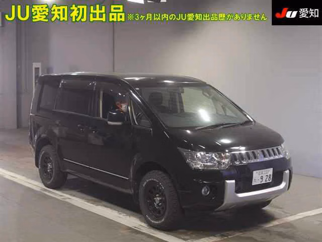 MITSUBISHI DELICA D:5