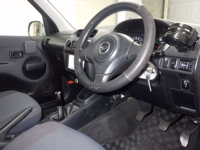 DAIHATSU TERIOS KID