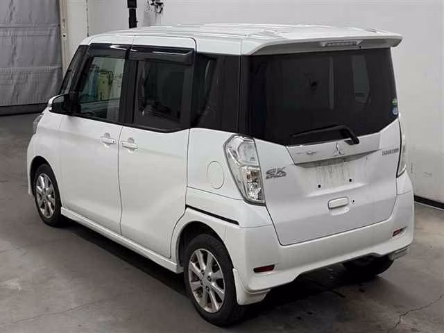 MITSUBISHI EK SPACE