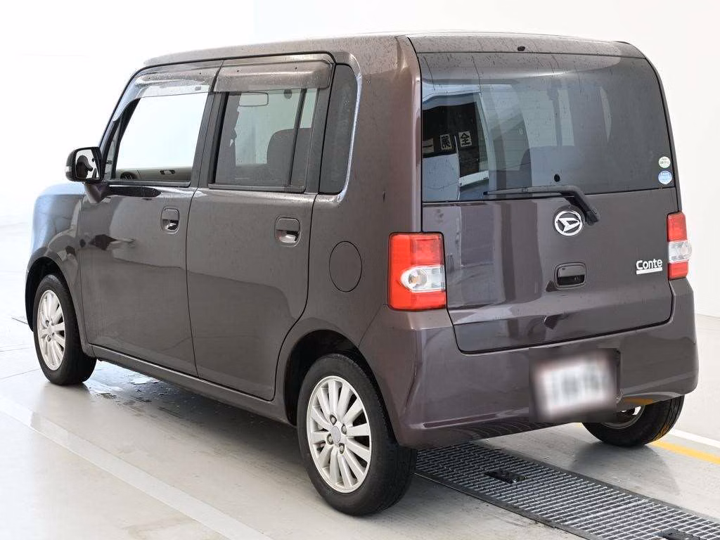 DAIHATSU MOVE CONTE