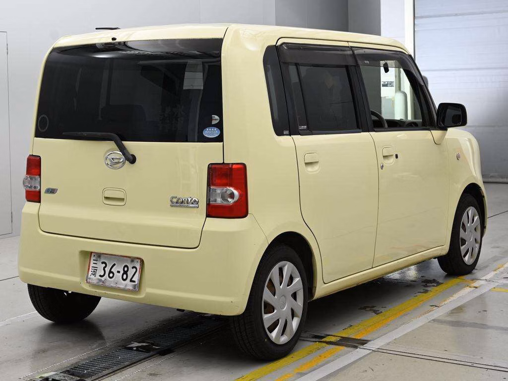 DAIHATSU MOVE CONTE