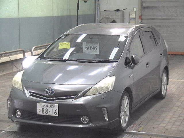 TOYOTA PRIUS ALPHA