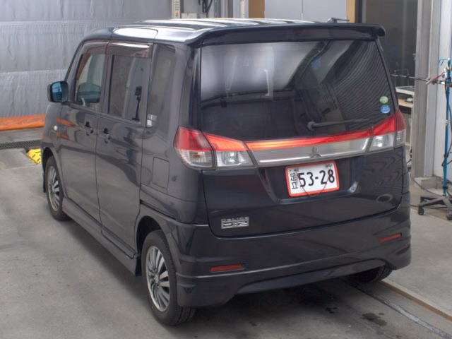 MITSUBISHI DELICA D:2