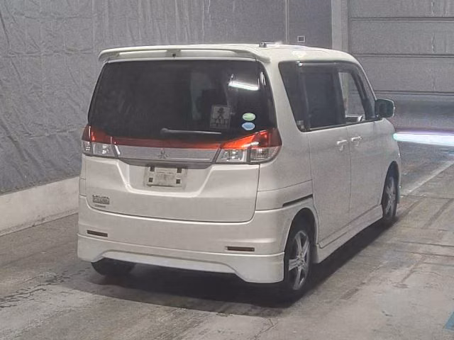 MITSUBISHI DELICA D:2