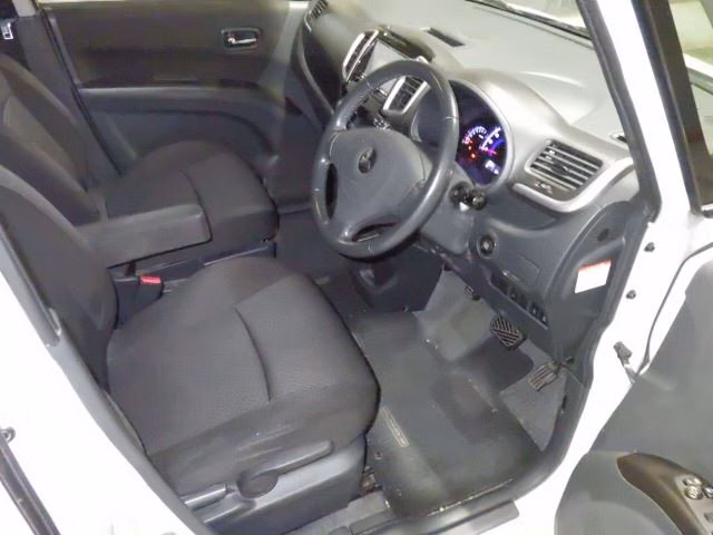 MITSUBISHI DELICA D:2