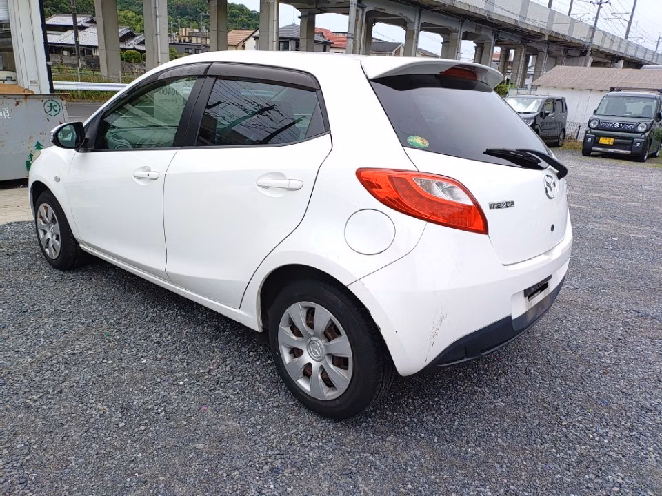 MAZDA DEMIO