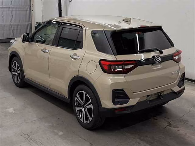 DAIHATSU ROCKY