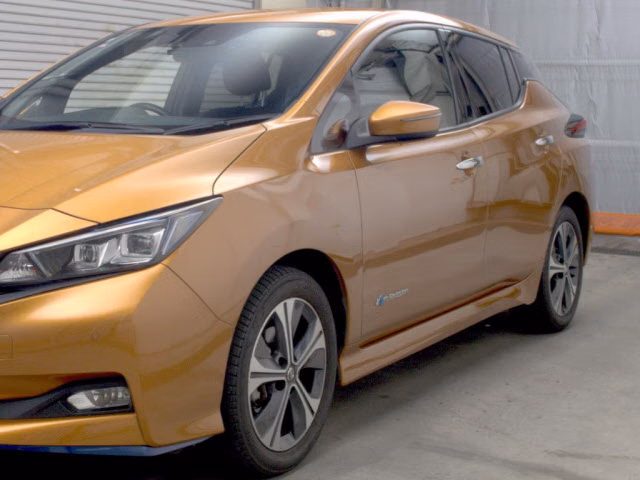 NISSAN LEAF