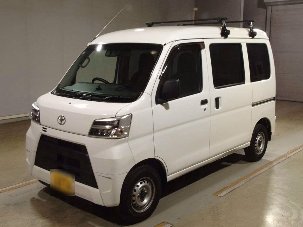 TOYOTA PIXIS VAN
