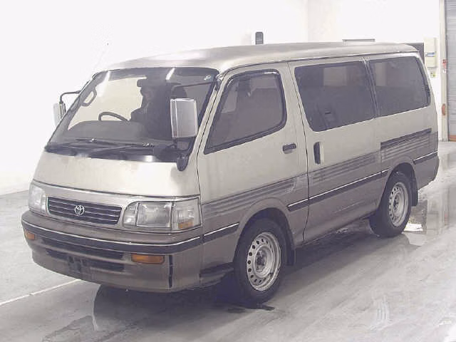 TOYOTA HIACE