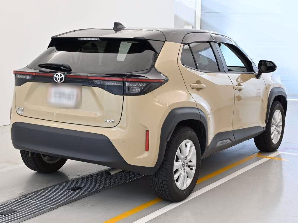 TOYOTA YARIS CROSS
