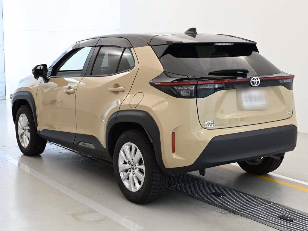 TOYOTA YARIS CROSS