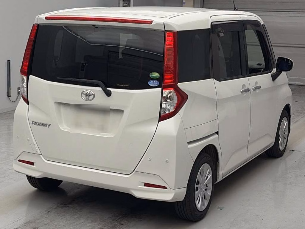 TOYOTA ROOMY