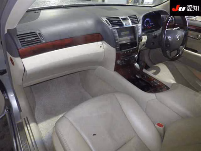 LEXUS LS460